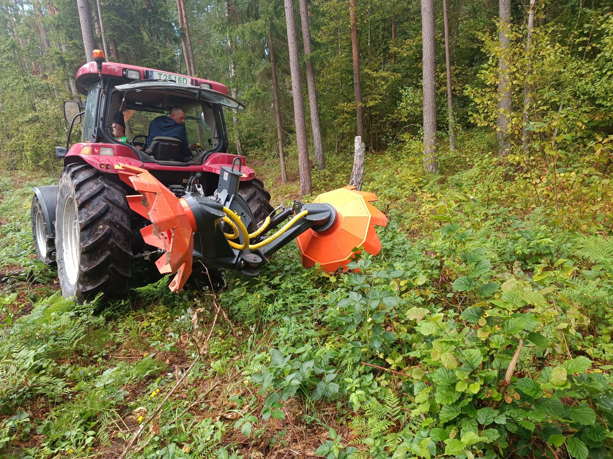 Billonneuse trancheuse hydraulique UOT pour tracteur