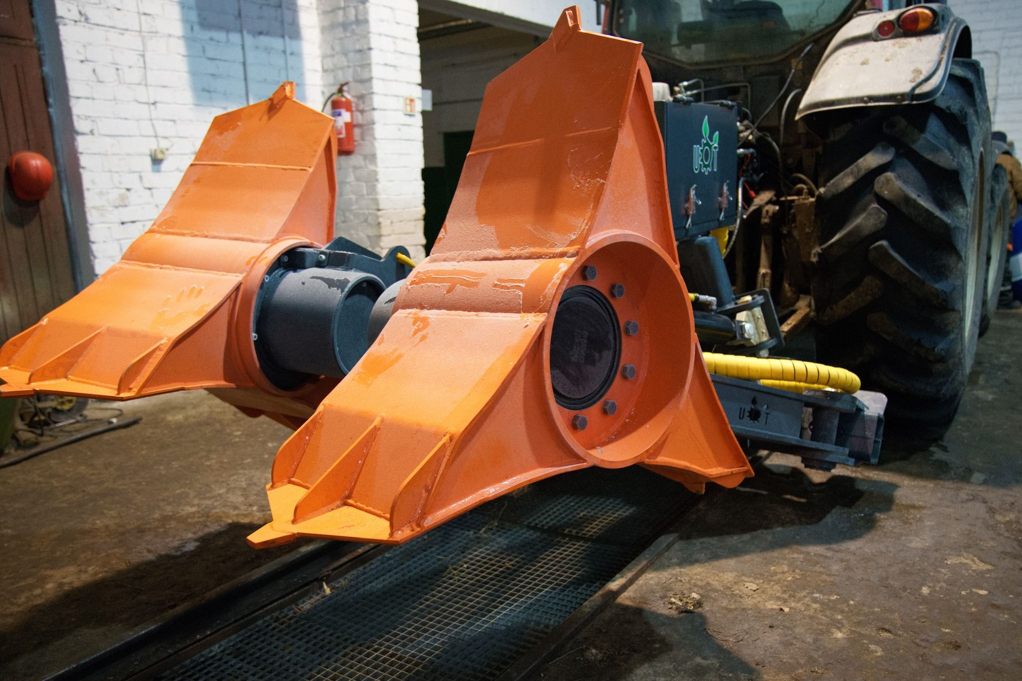 Butteuse hydraulique UOT pour tracteur