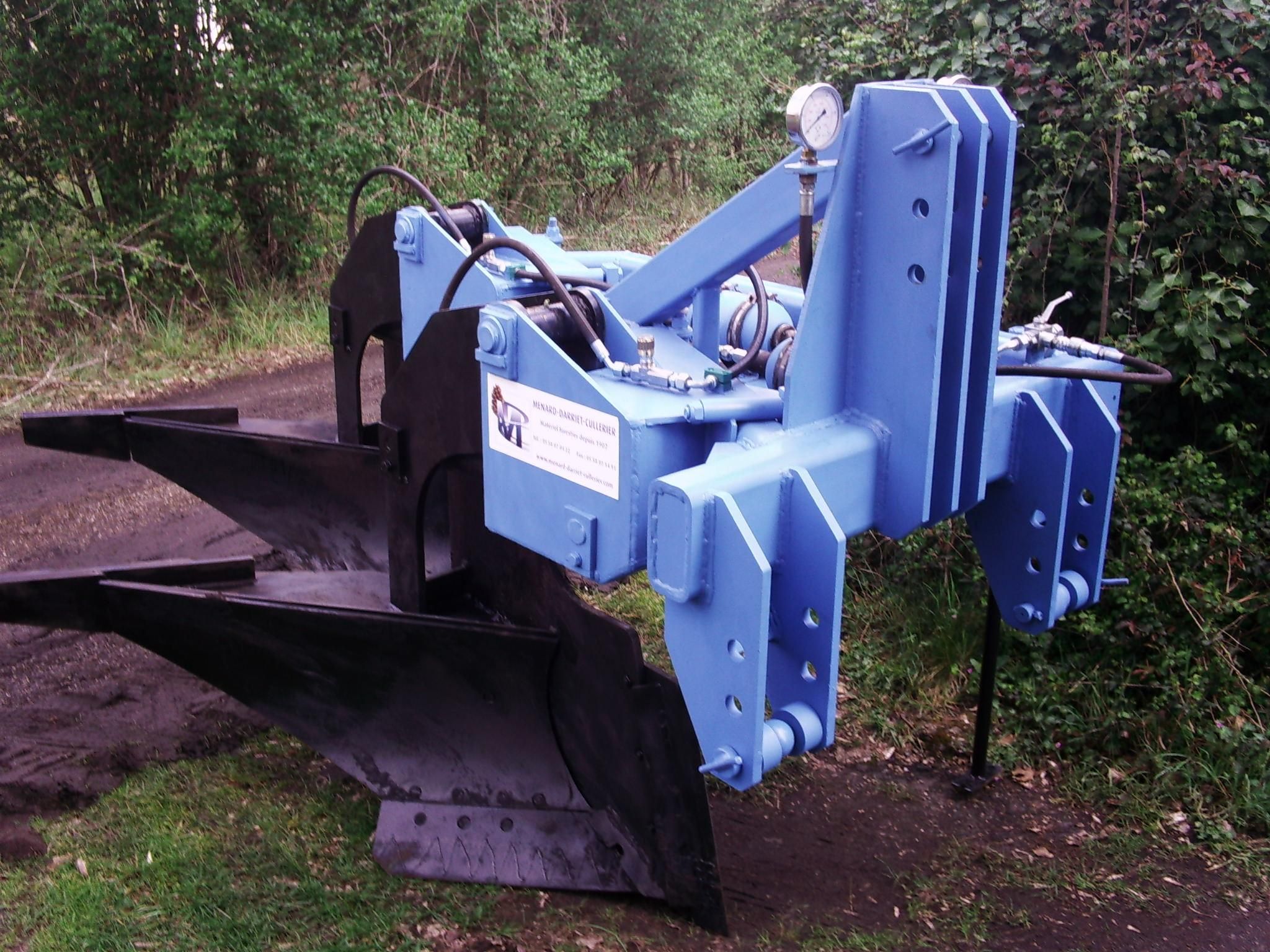 Charrues forestière F3 Ménard-Darriet